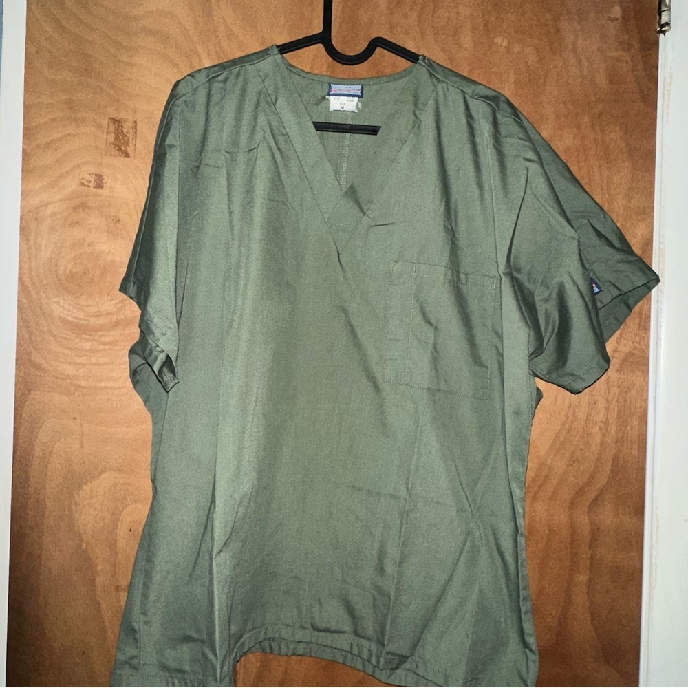 Women’s Sage Green V-Neck Scrub Top